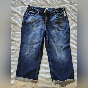 Maurices 13/14 NWT Capris